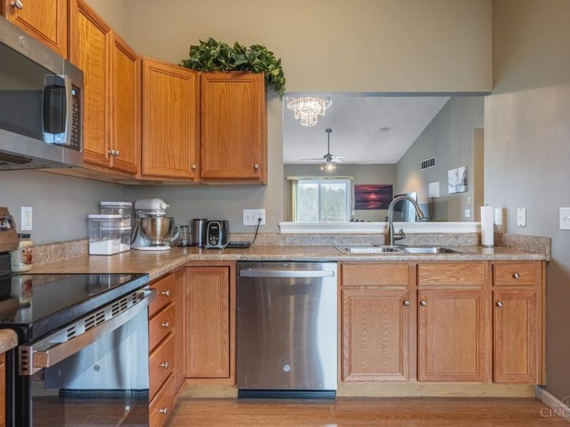 3328 Brodbeck Place, Cincinnati, OH 45211 Photo 10