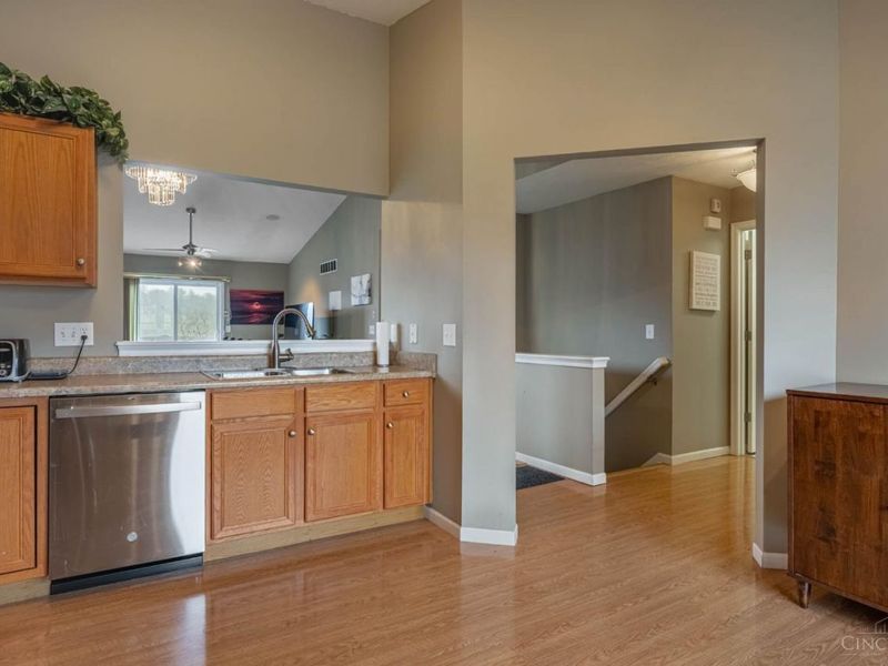 3328 Brodbeck Place, Cincinnati, OH 45211 Photo 11