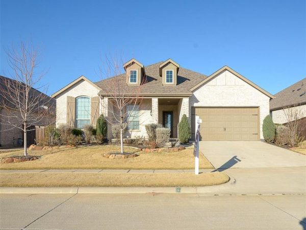 1121 Bridle Path Drive , Aubrey, TX 76227