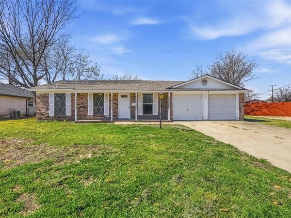 620 Edna Court , Everman, TX 76140