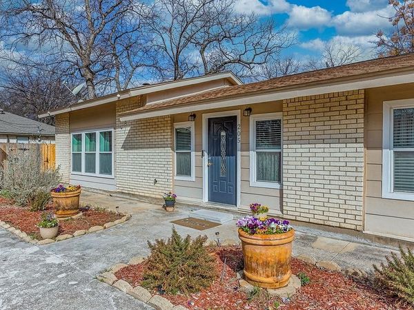 205 Saddle Road , White Settlement, TX 76108