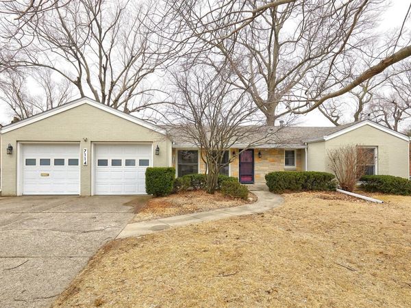 7114 Sunset Terrace, Windsor Heights, IA 50324