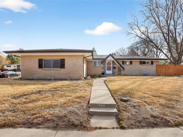 1880 S Monaco Parkway, Denver, CO 80224