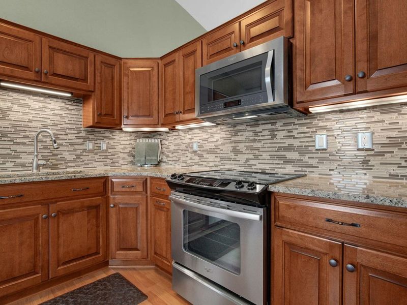 570 Carriage Drive, Plain City, OH 43064 Photo 15