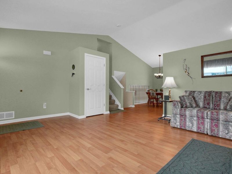 570 Carriage Drive, Plain City, OH 43064 Photo 8