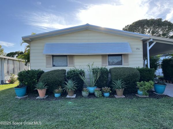1216 Gardenia Drive , Barefoot Bay, FL 32976