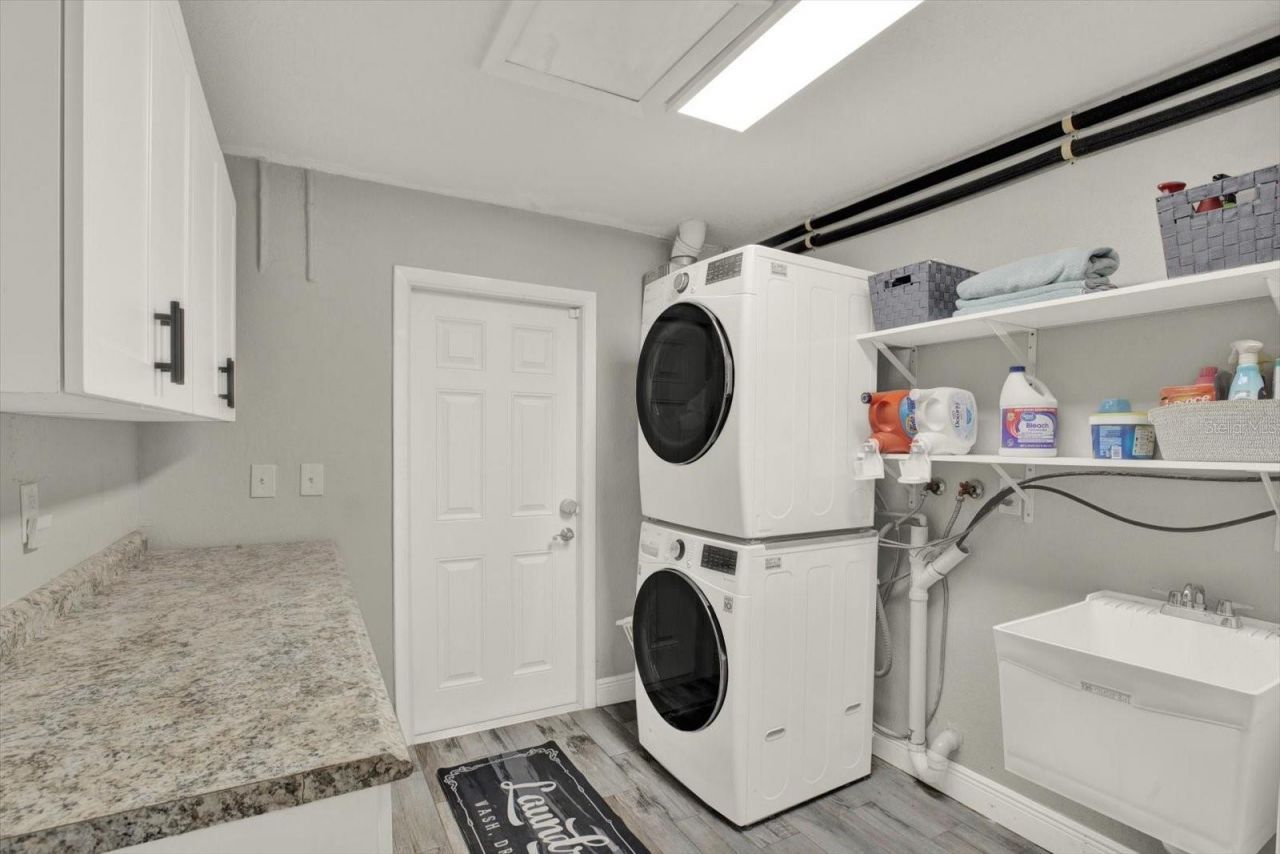 8781 Leona Street, Seminole, FL 33772 Photo