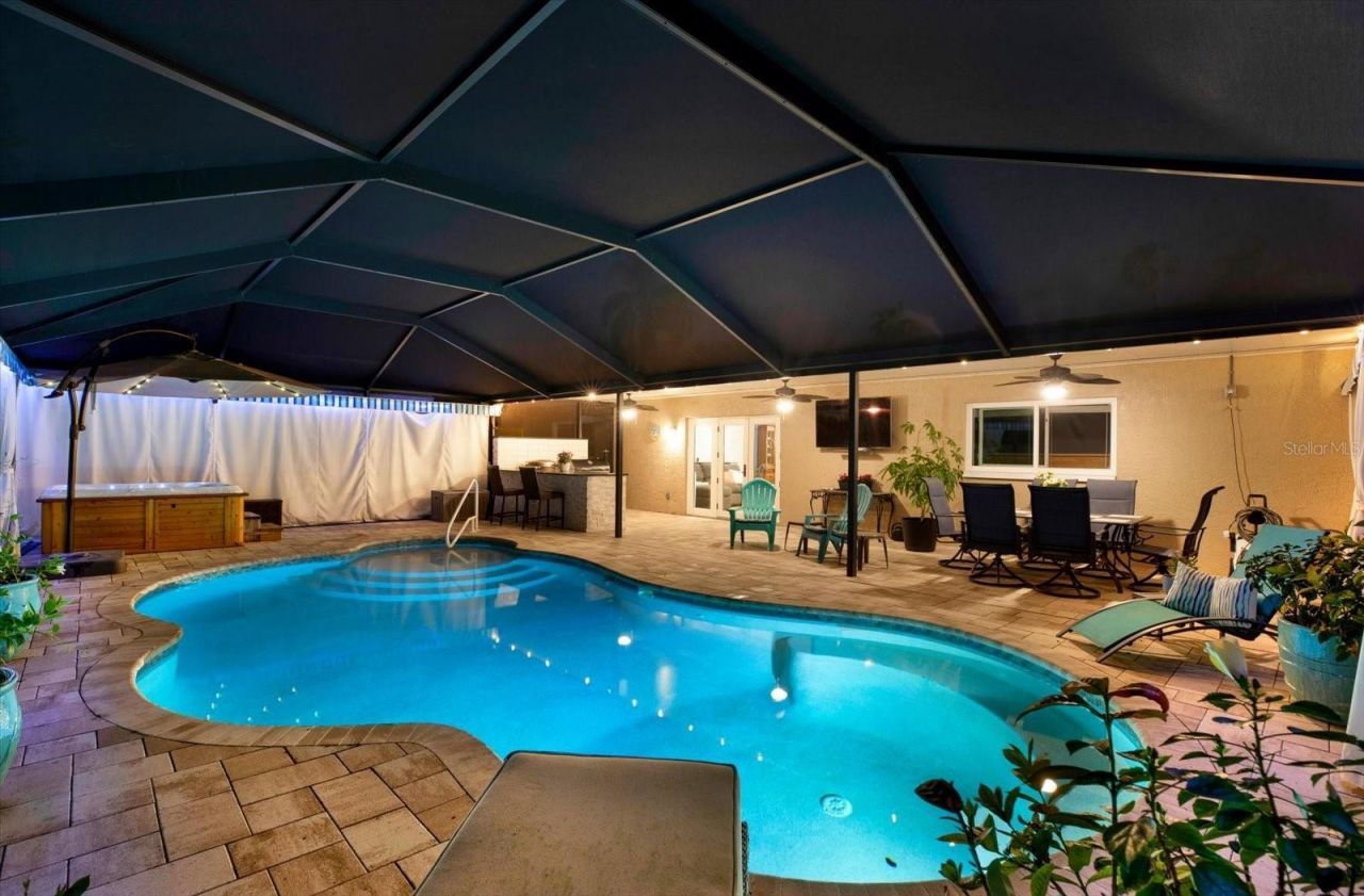 8781 Leona Street, Seminole, FL 33772 Photo