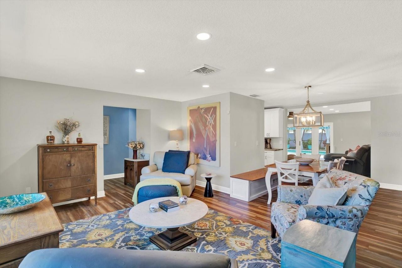 8781 Leona Street, Seminole, FL 33772 Photo