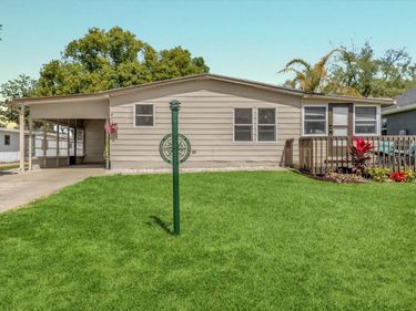 1229 DUSTIN DRIVE, THE VILLAGES, FL 32159