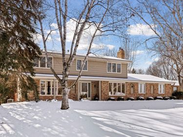 17205 27th Avenue N, Plymouth, MN 55447