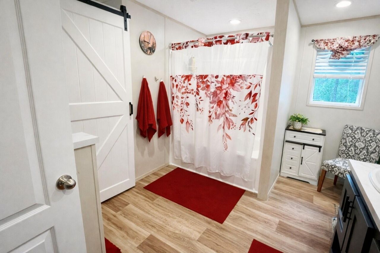 1297 Heaven Drive Photo 12