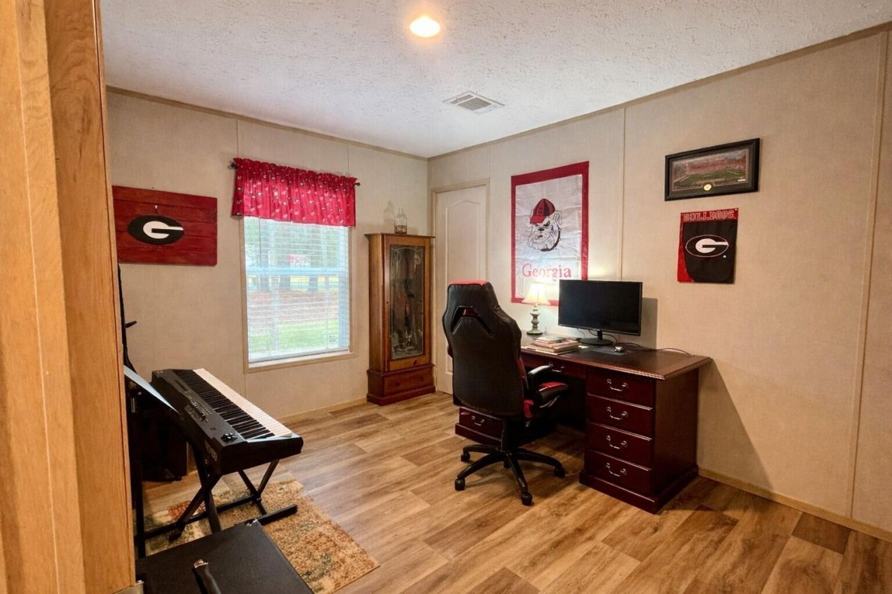 1297 Heaven Drive Photo 16