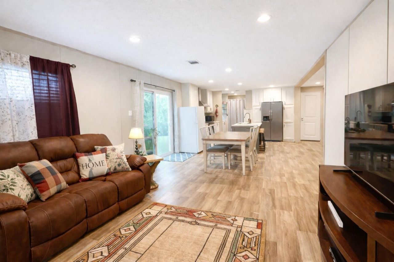 1297 Heaven Drive Photo 17