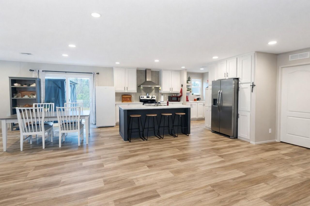 1297 Heaven Drive Photo 6