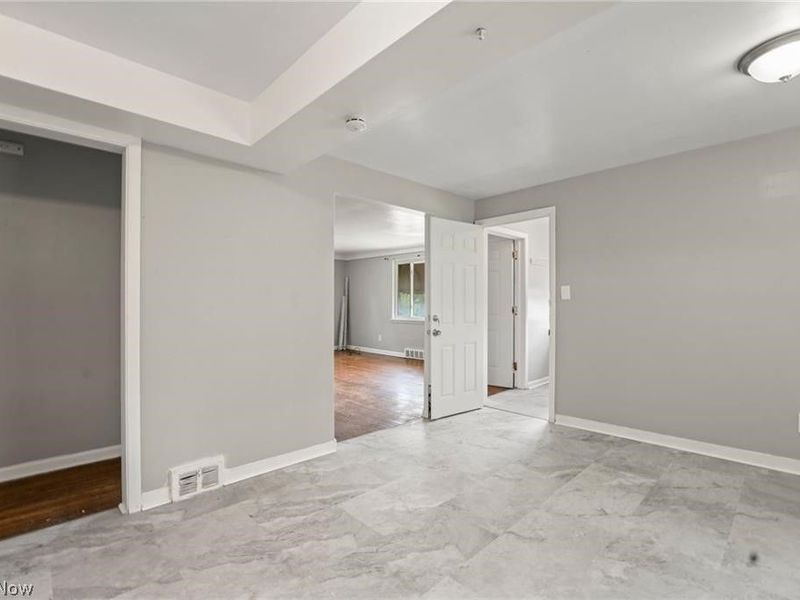 14625 Milverton Road, Cleveland, OH 44120 Photo 18