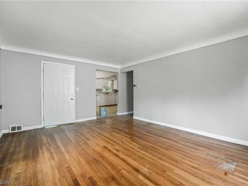 14625 Milverton Road, Cleveland, OH 44120 Photo 9