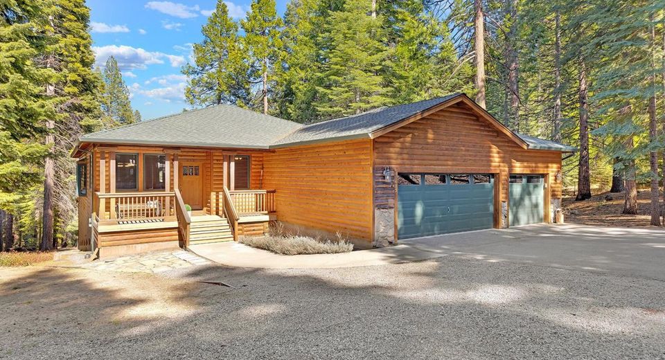 627 Deep Forest Road, Lake Almanor, CA 96137 Photo
