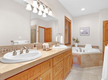 627 Deep Forest Road, Lake Almanor, CA 96137 Photo