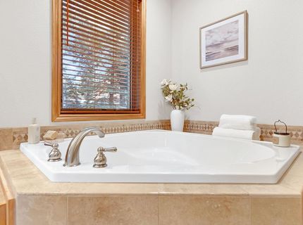 627 Deep Forest Road, Lake Almanor, CA 96137 Photo