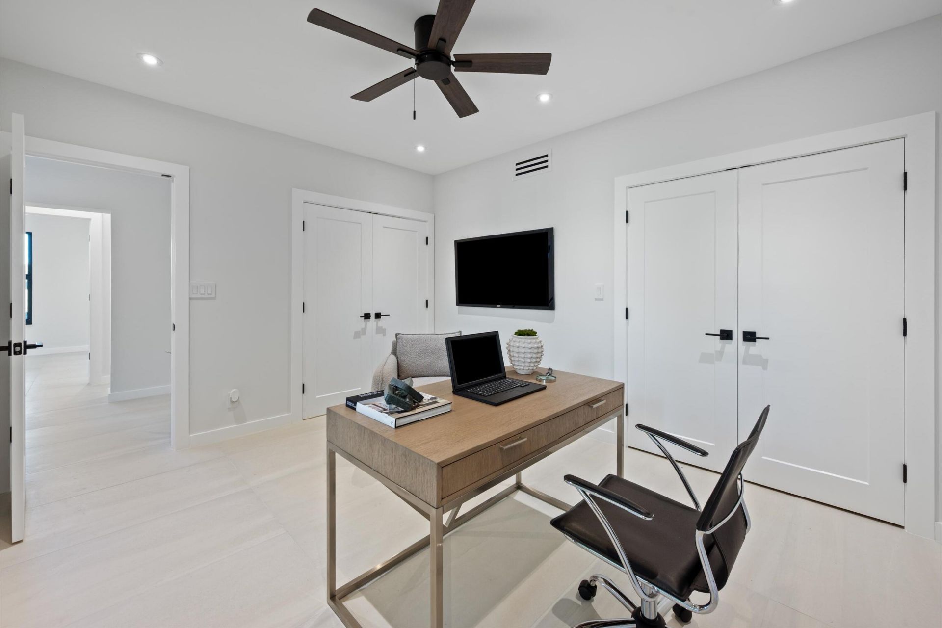 800 Greensward Court, Unit 107-I, Delray Beach, FL 33445 Photo