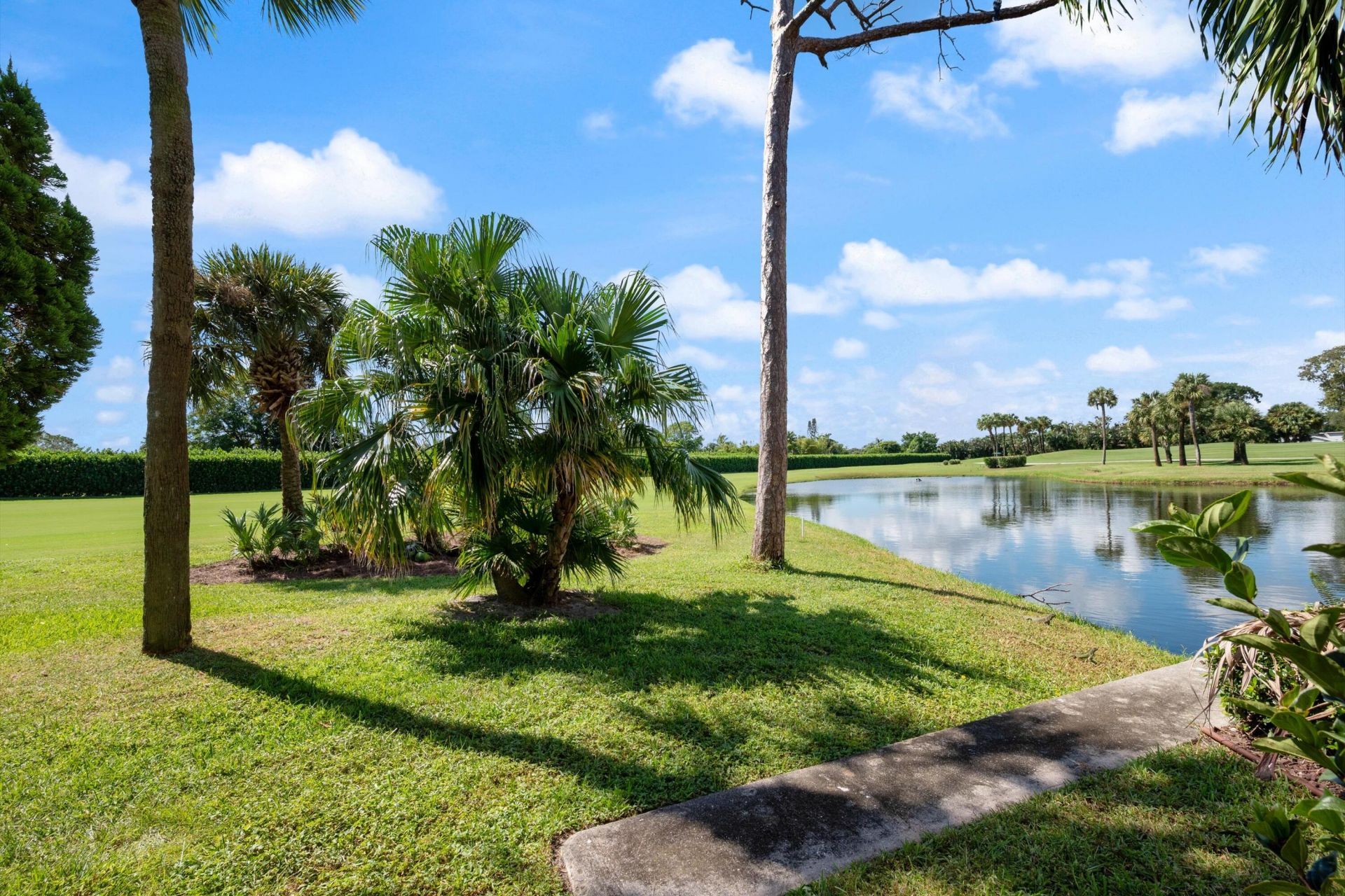 800 Greensward Court, Unit 107-I, Delray Beach, FL 33445 Photo