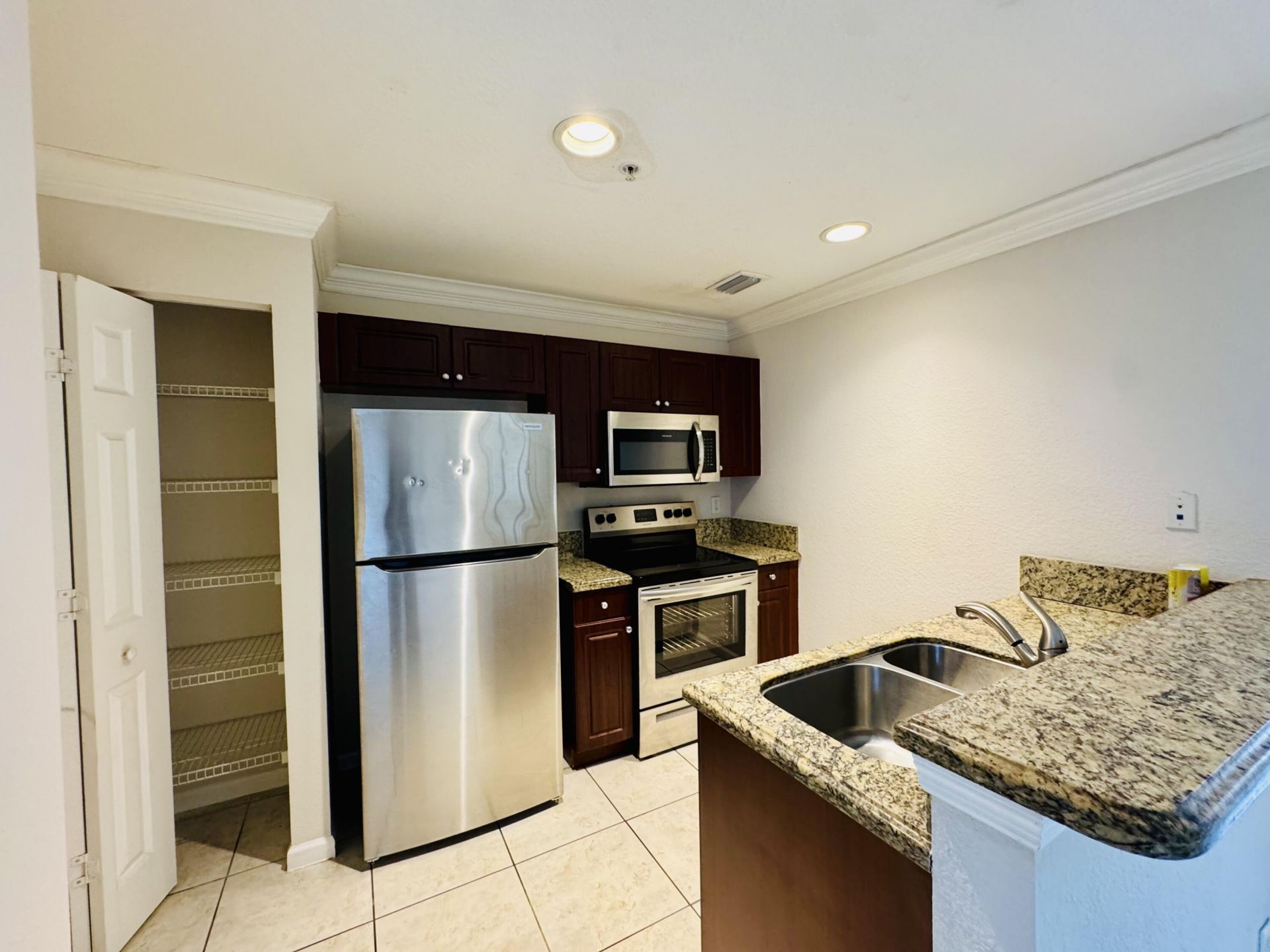 1954 Freeport Lane, Unit 1954, Riviera Beach, FL 33404 Photo