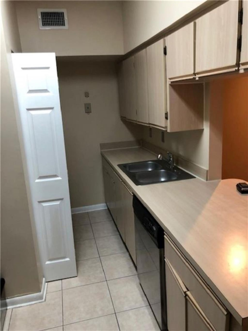 18352 NW 68th Ave, Unit E, Hialeah, FL 33015 Photo