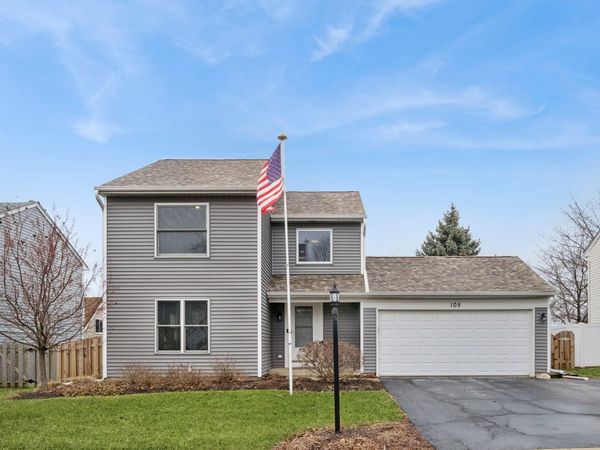 105 Red Cedar Drive , Streamwood, IL 60107