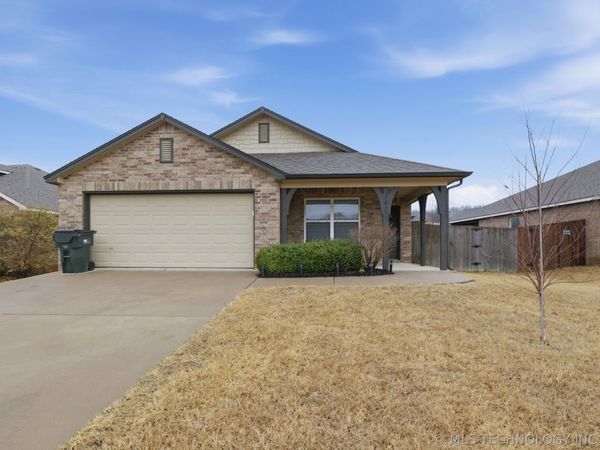 1470 W Burnham Avenue, Sapulpa, OK 74066