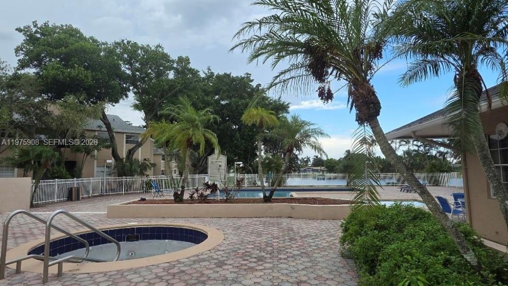 1791 NW 96th Ter , Unit 4O, Pembroke Pines, FL 33024 Photo
