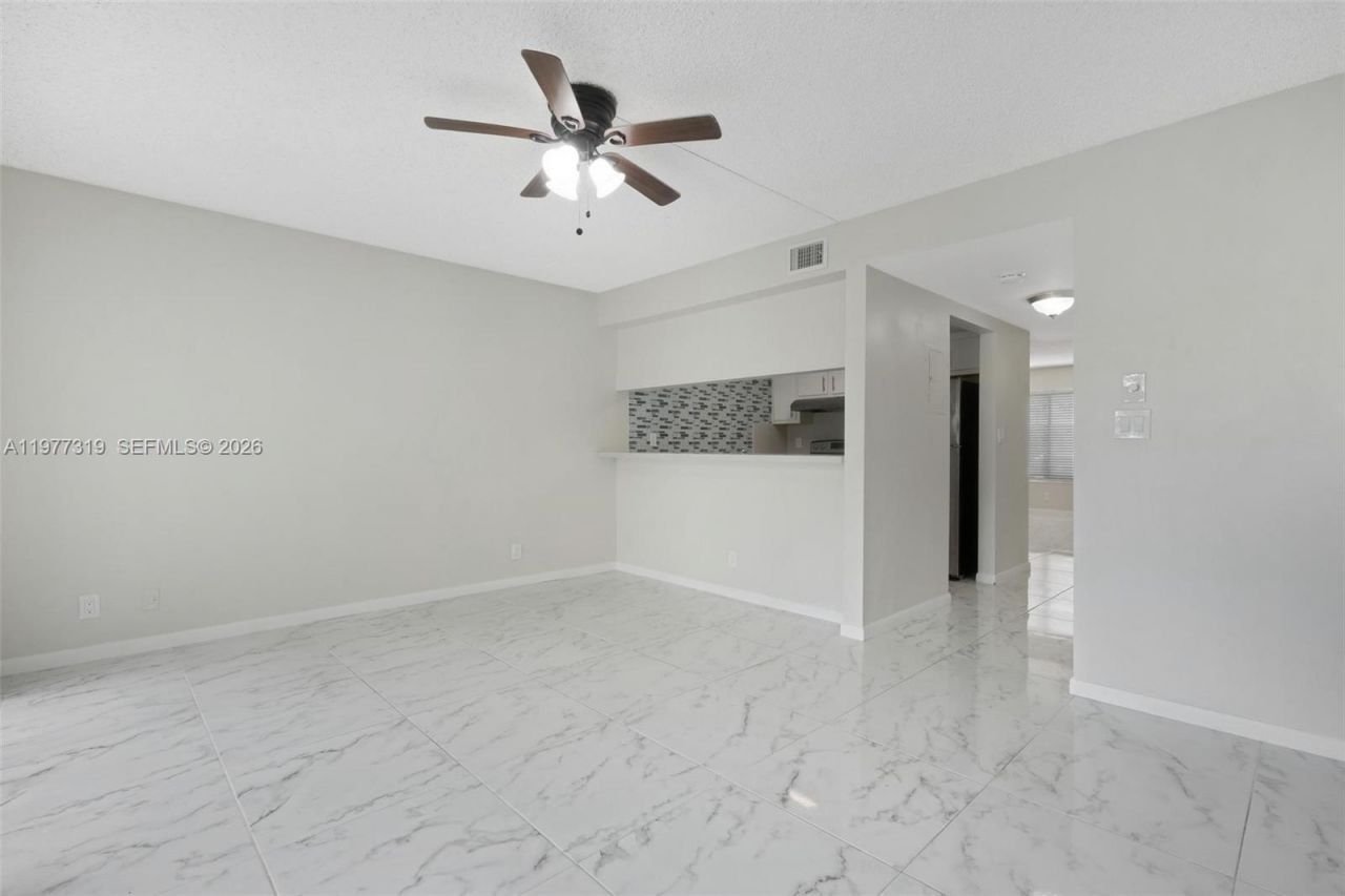 9827 NW 37th St , Unit 4F, Sunrise, FL 33351 Photo