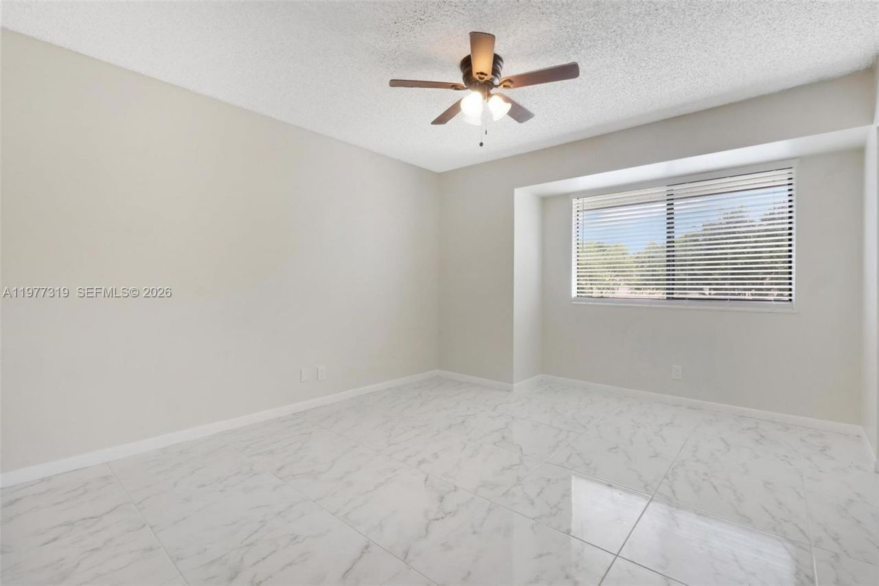 9827 NW 37th St , Unit 4F, Sunrise, FL 33351 Photo