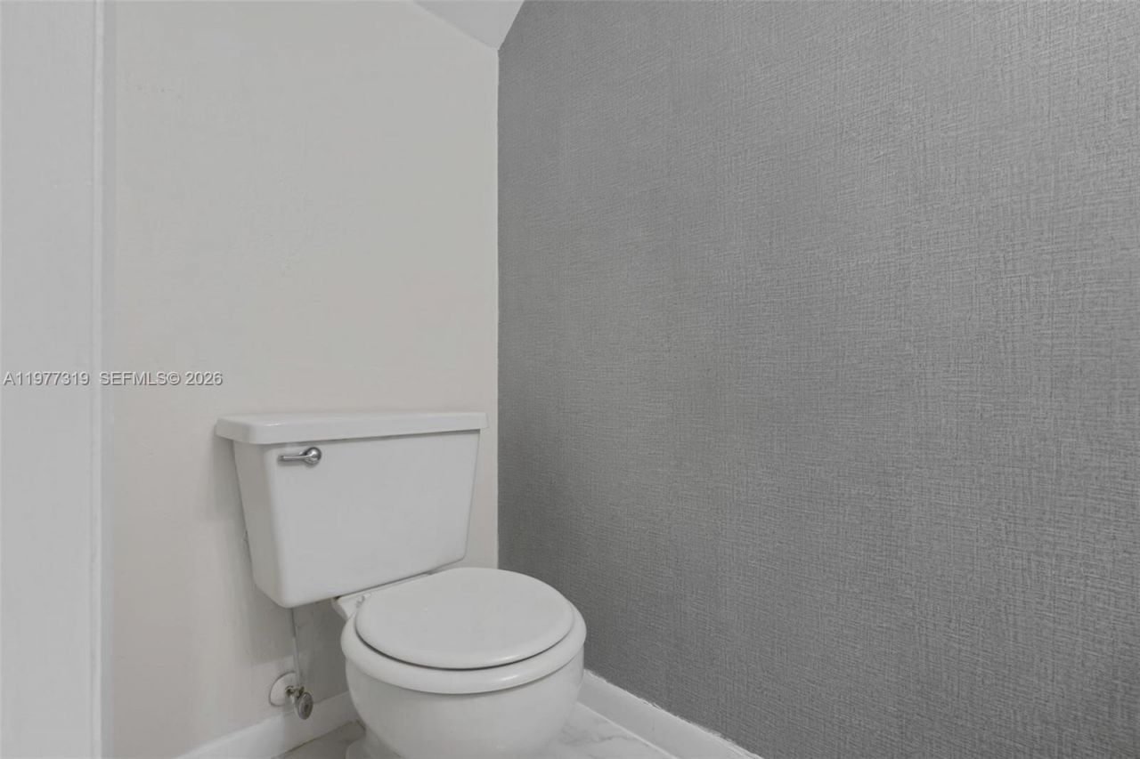 9827 NW 37th St , Unit 4F, Sunrise, FL 33351 Photo