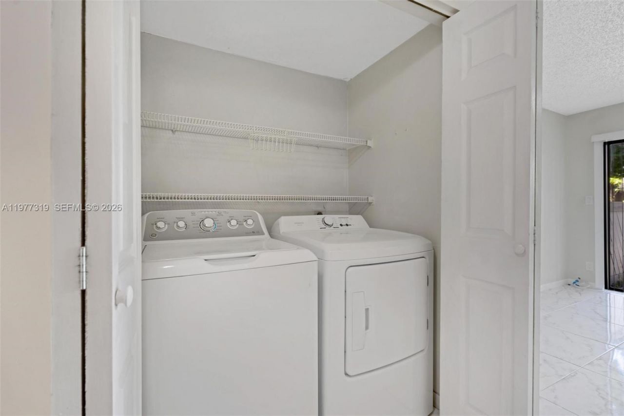 9827 NW 37th St , Unit 4F, Sunrise, FL 33351 Photo