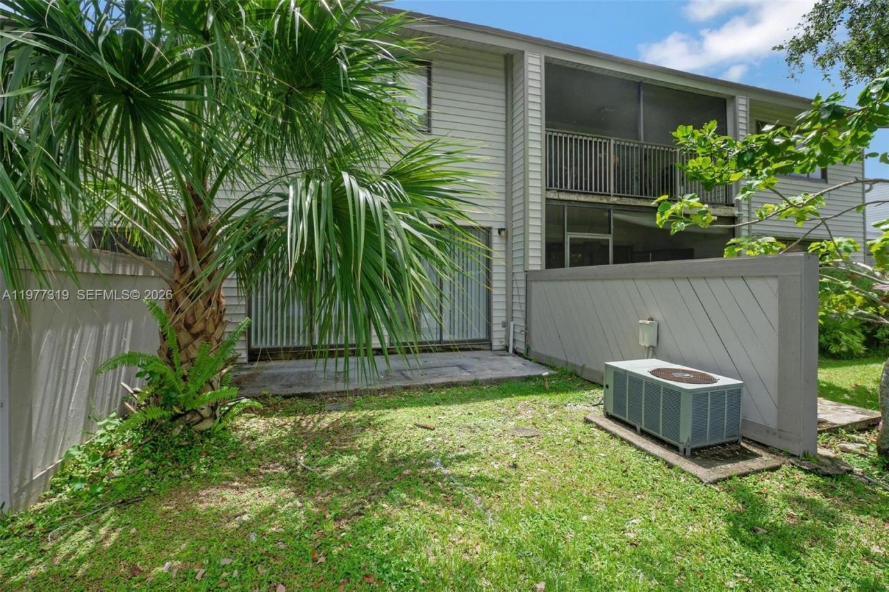 9827 NW 37th St , Unit 4F, Sunrise, FL 33351 Photo