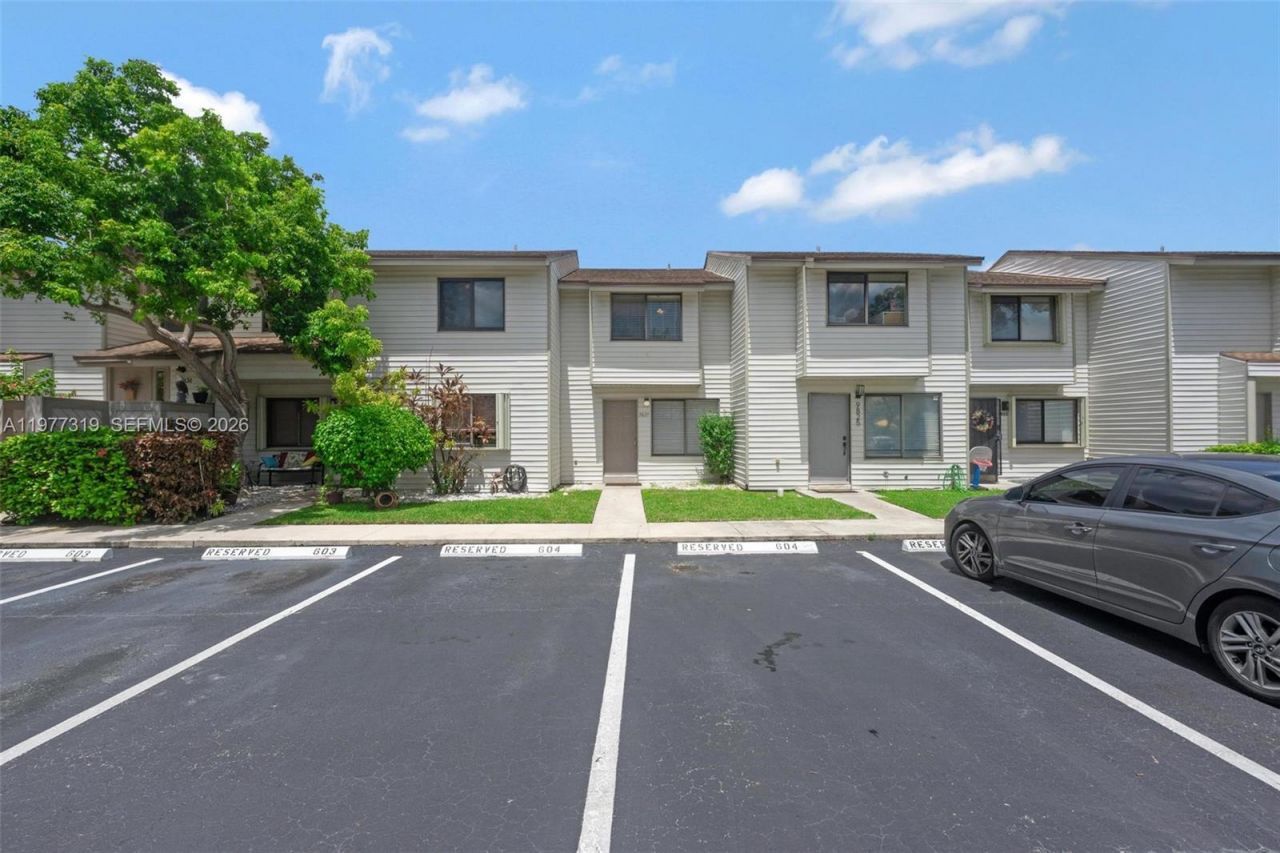 9827 NW 37th St , Unit 4F, Sunrise, FL 33351 Photo