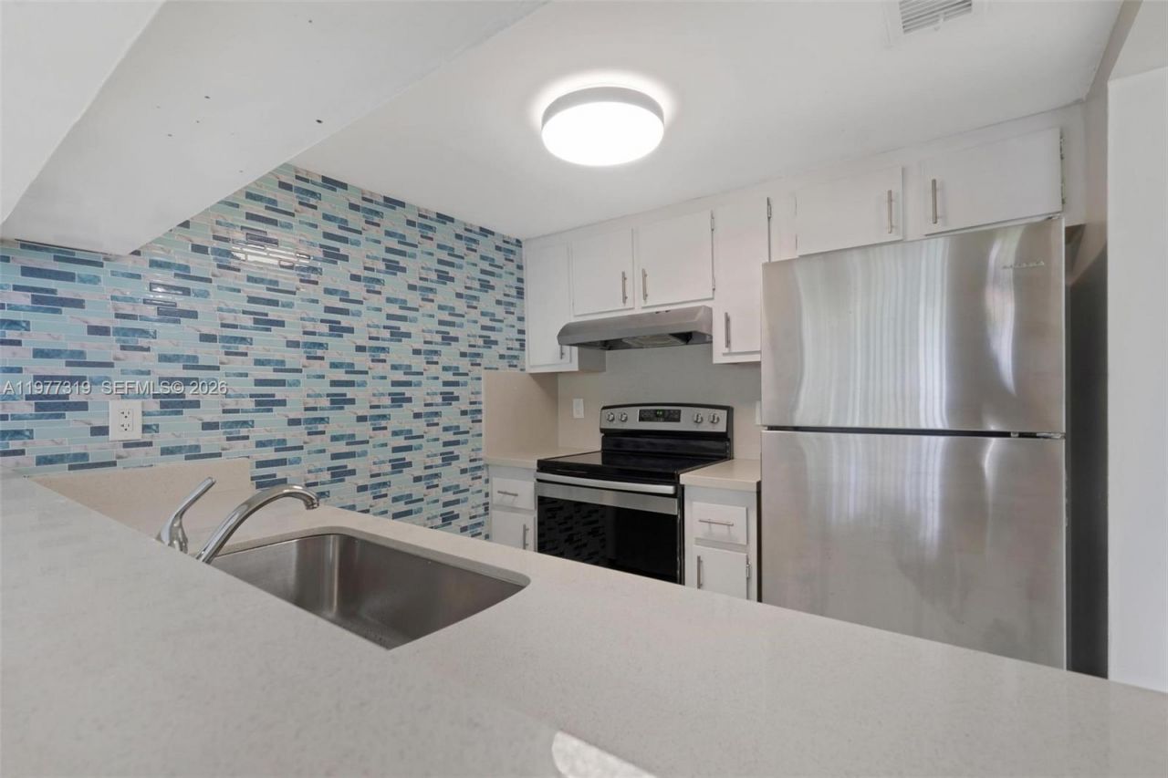 9827 NW 37th St , Unit 4F, Sunrise, FL 33351 Photo