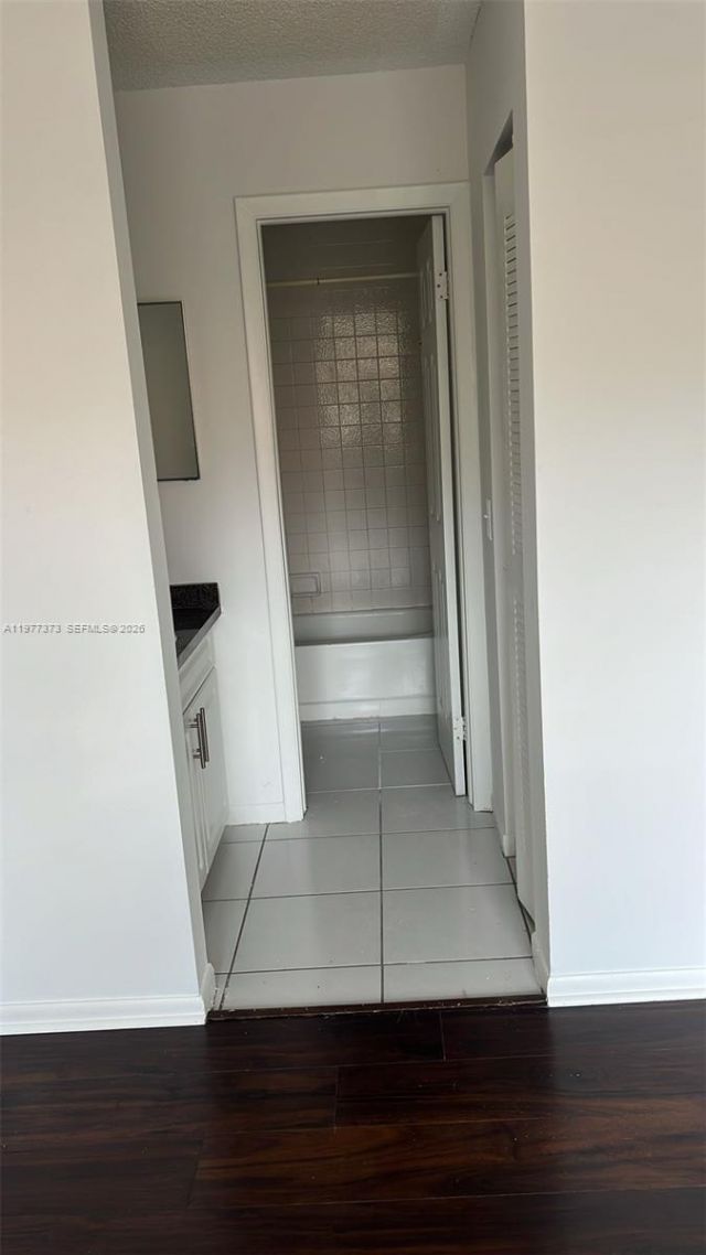 9678 Fontainebleau Blvd, Unit 111, Miami, FL 33172 Photo