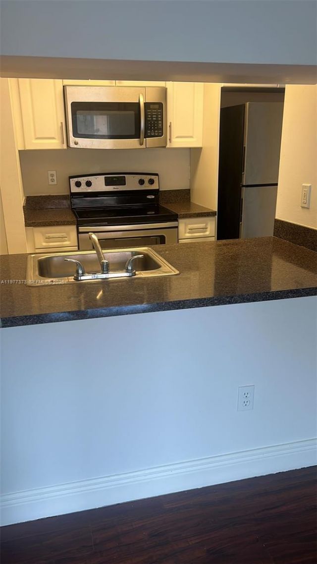 9678 Fontainebleau Blvd, Unit 111, Miami, FL 33172 Photo