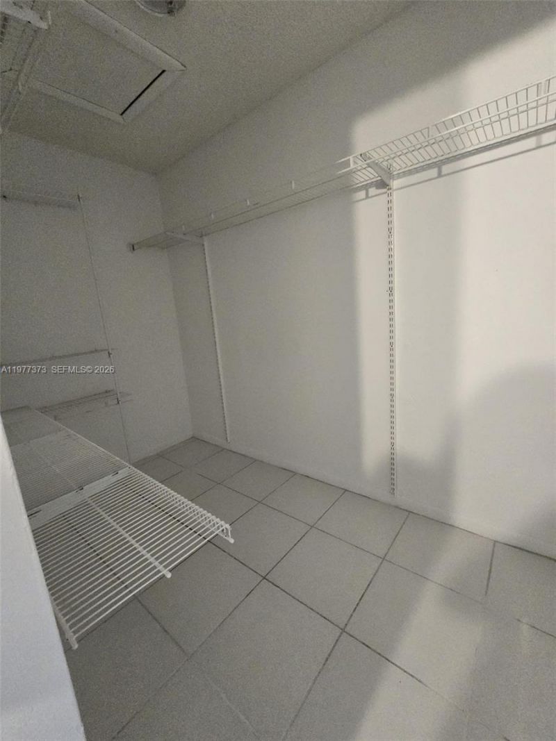 9678 Fontainebleau Blvd, Unit 111, Miami, FL 33172 Photo