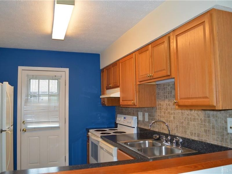 8340 Woodgrove Court, Washington Township, OH 45458 Photo 6