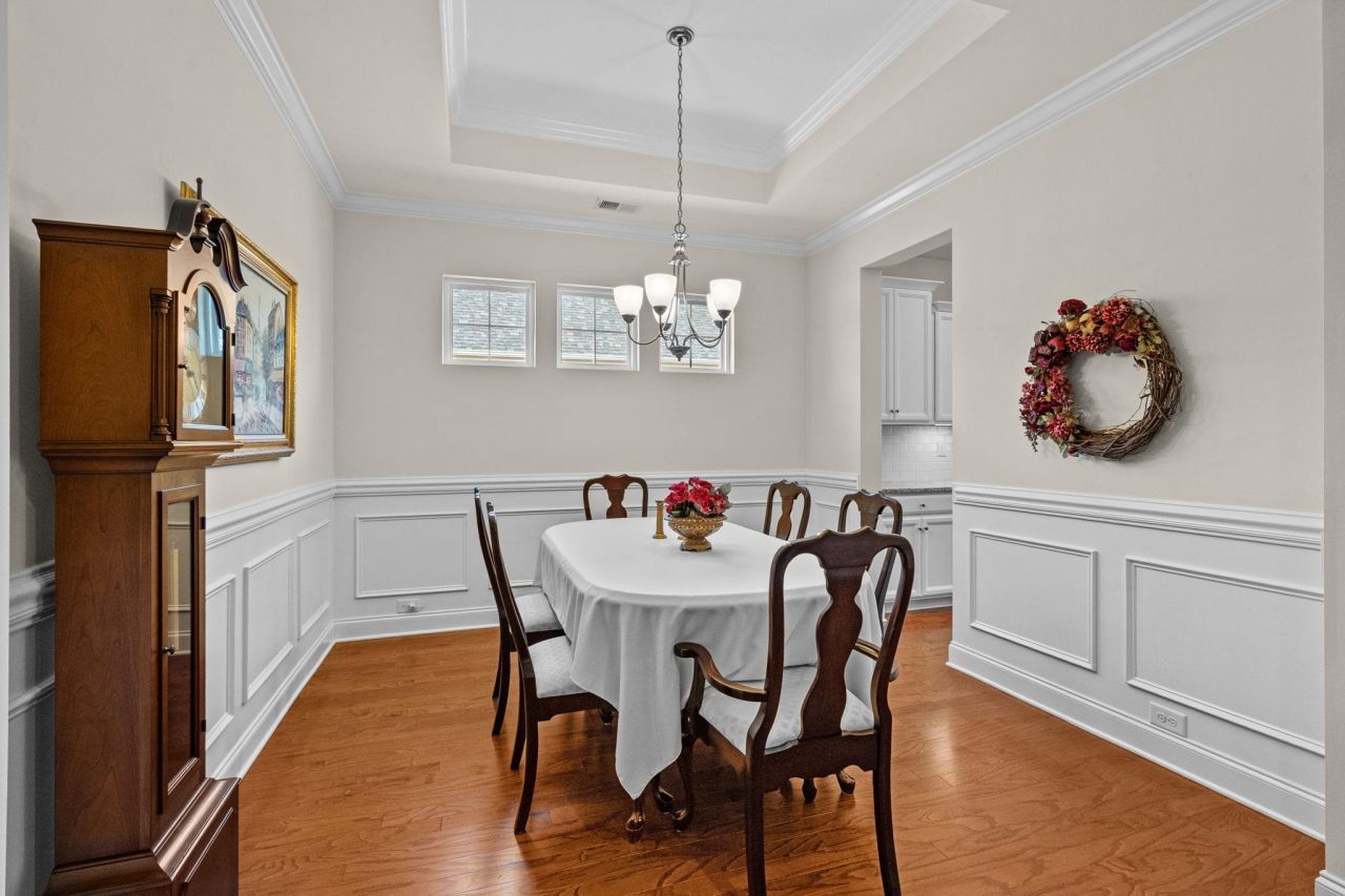 143 E Covington Dr. Photo 10