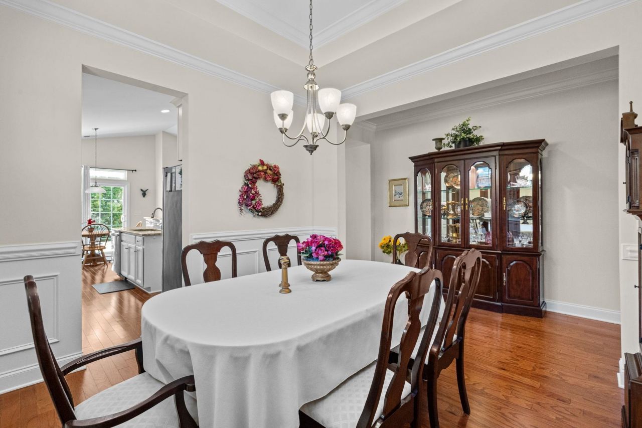 143 E Covington Dr. Photo 11