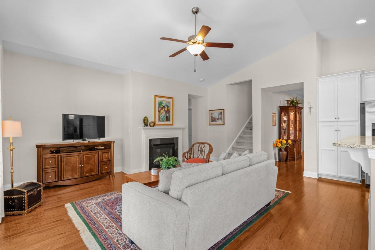 143 E Covington Dr. Photo 14