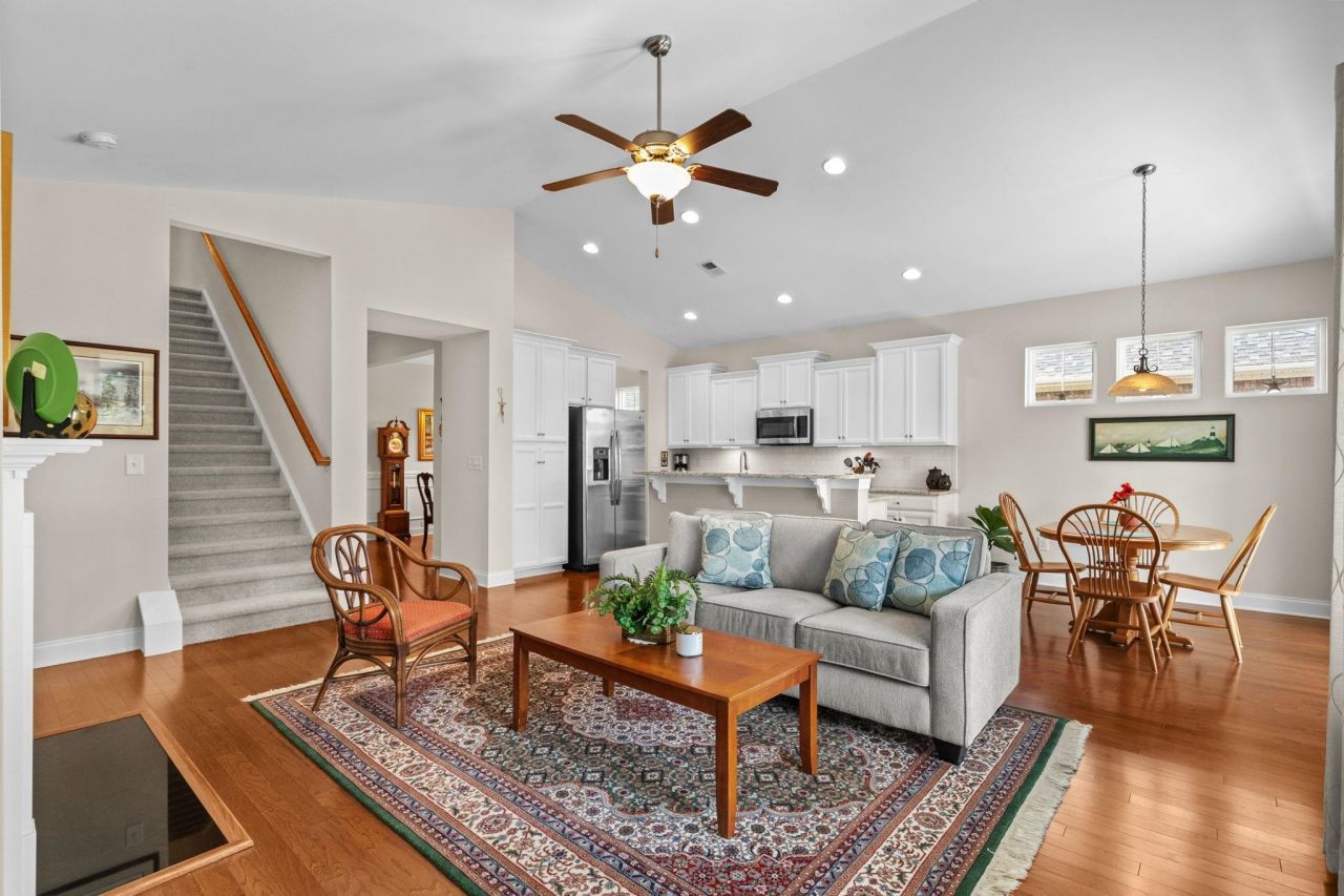 143 E Covington Dr. Photo 15