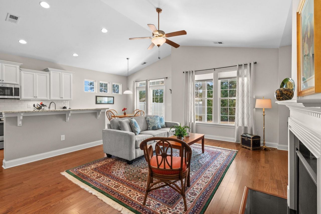 143 E Covington Dr. Photo 16