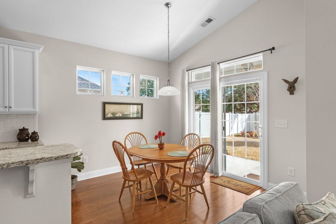 143 E Covington Dr. Photo 23