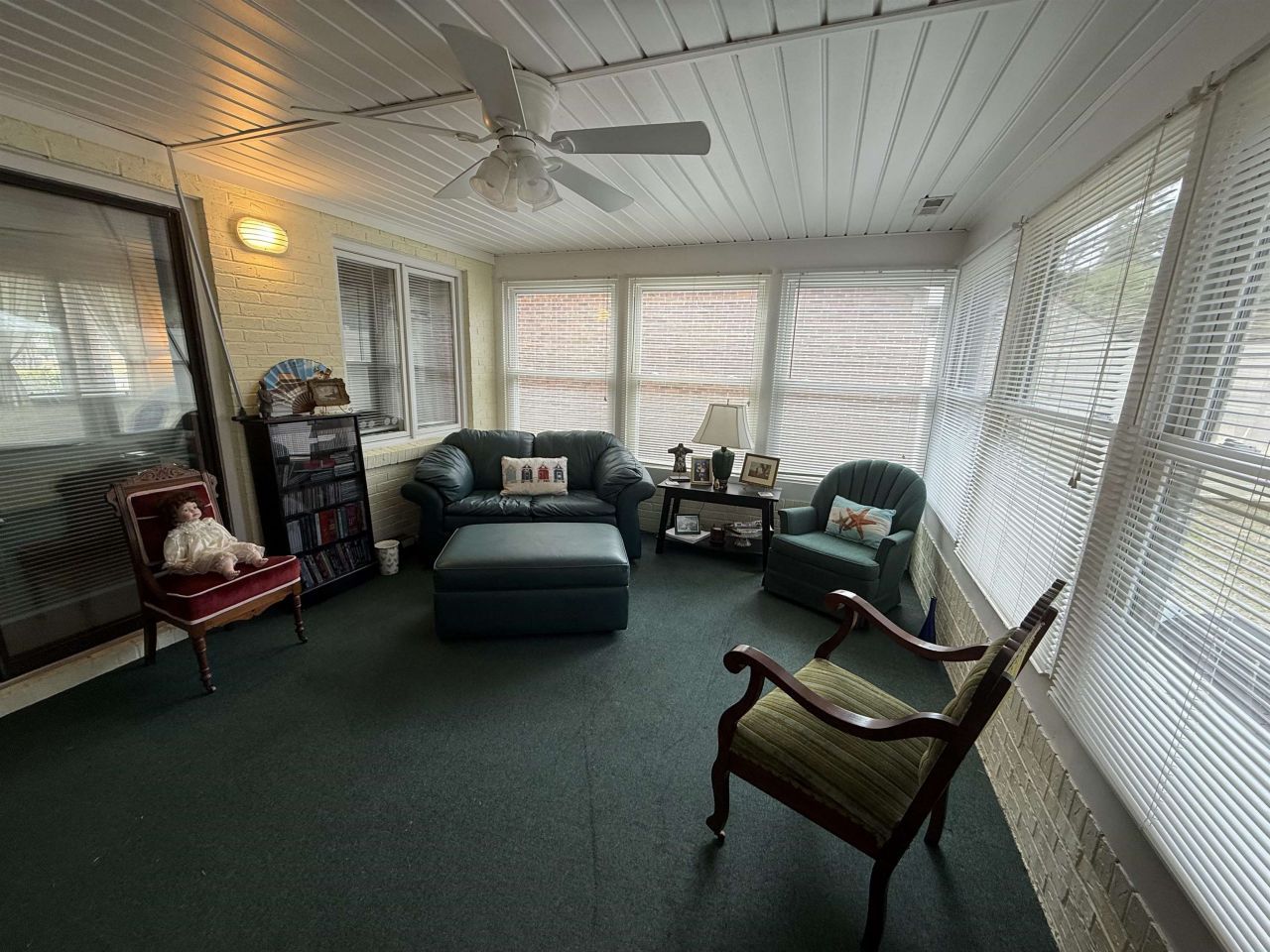 503 Garden Dr. Photo 3