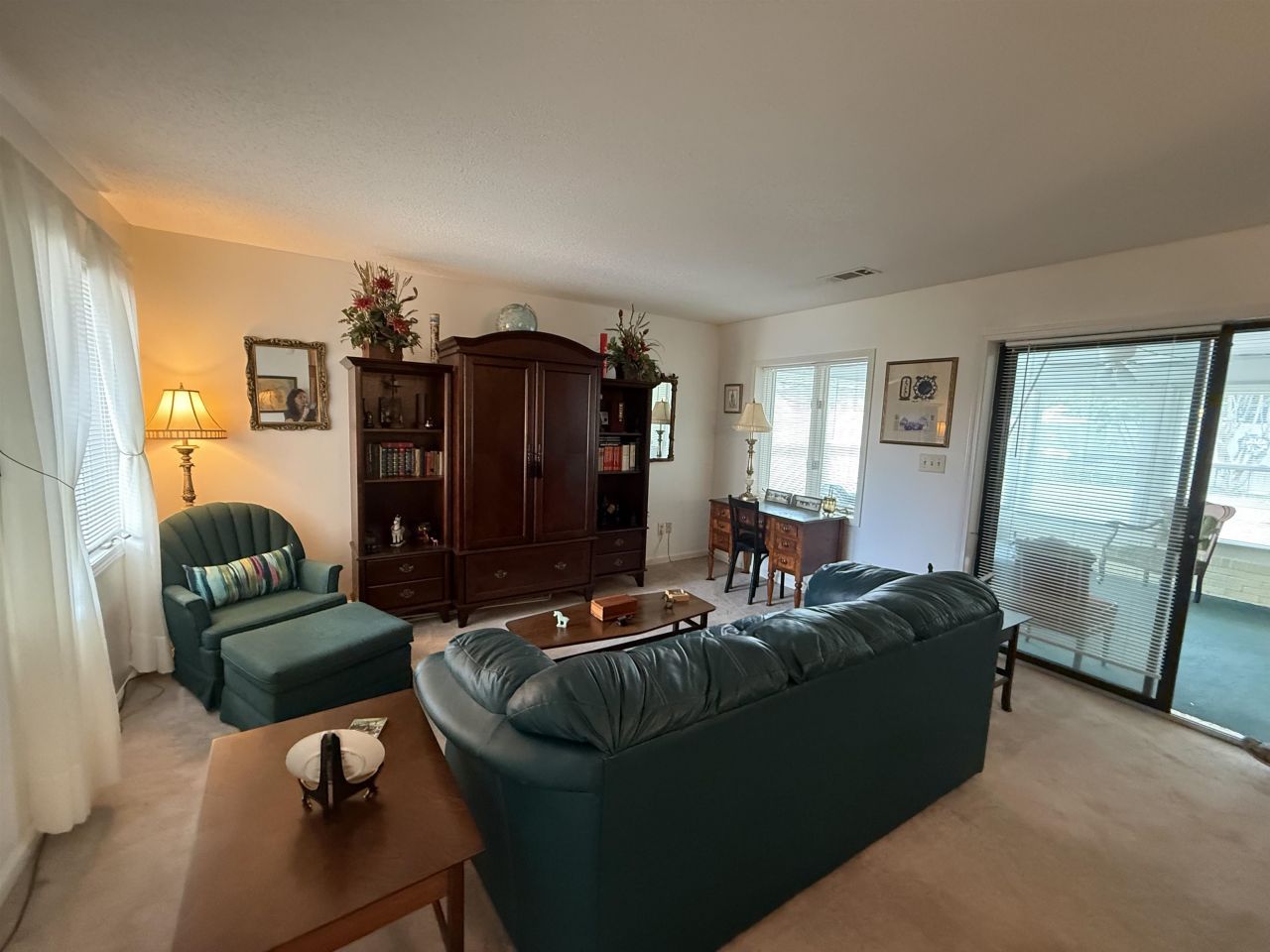 503 Garden Dr. Photo 4